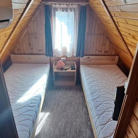 Kéri Apartman Mosonmagyaróvár Extérieur photo