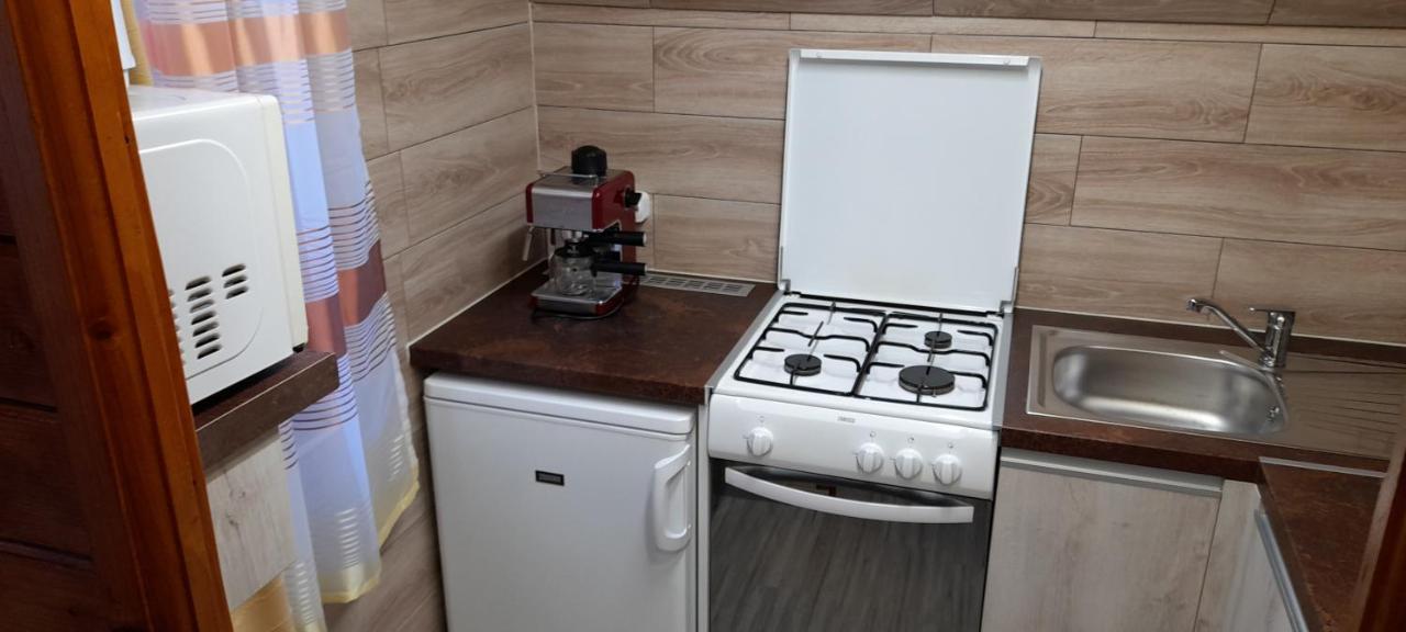 Kéri Apartman Mosonmagyaróvár Extérieur photo