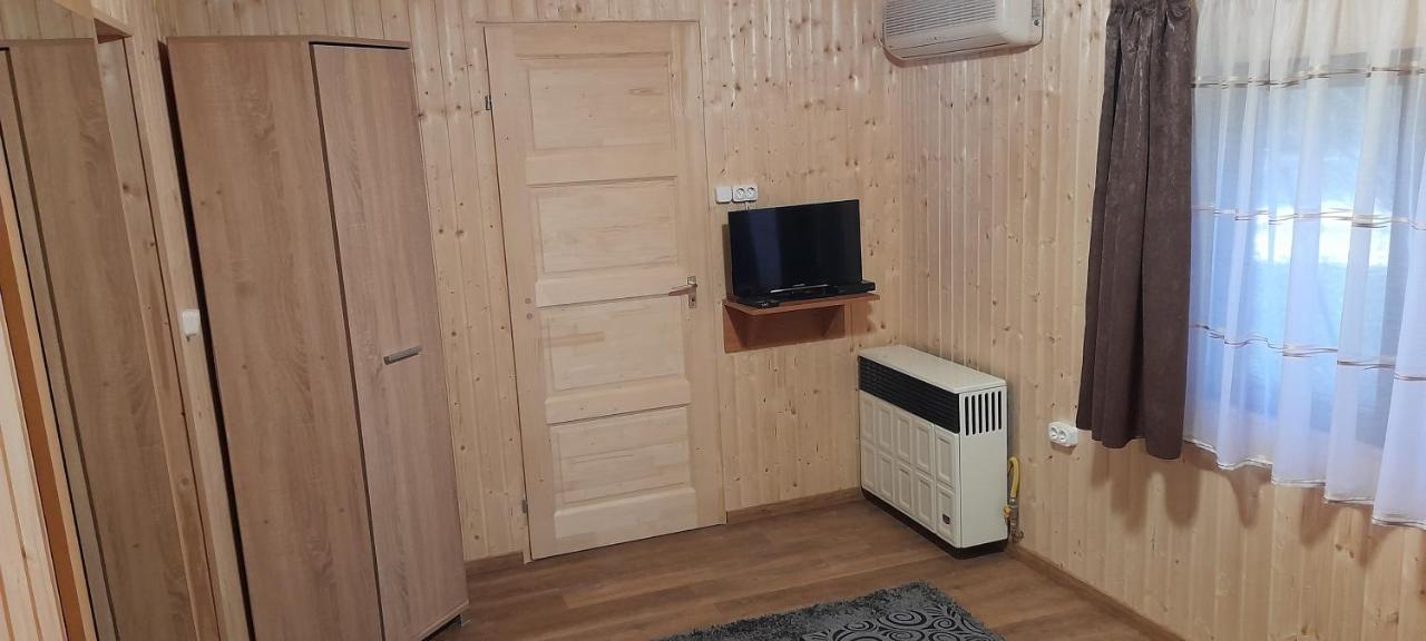 Kéri Apartman Mosonmagyaróvár Extérieur photo