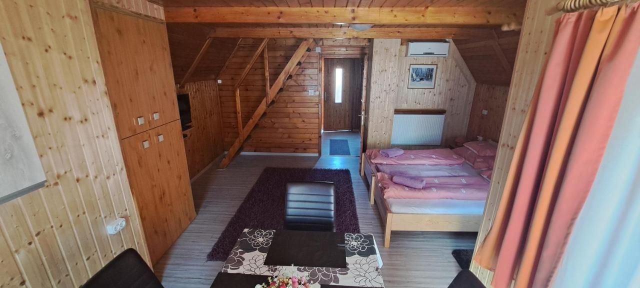 Kéri Apartman Mosonmagyaróvár Extérieur photo