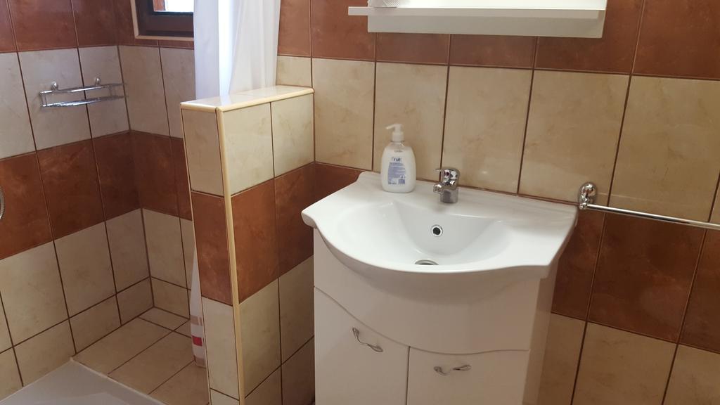 Kéri Apartman Mosonmagyaróvár Extérieur photo