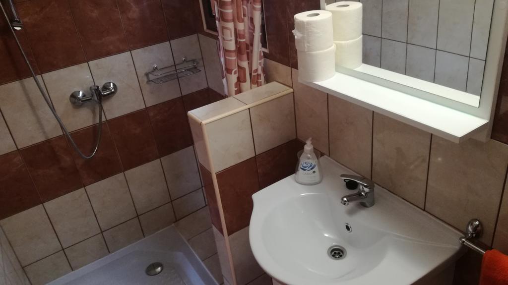 Kéri Apartman Mosonmagyaróvár Extérieur photo