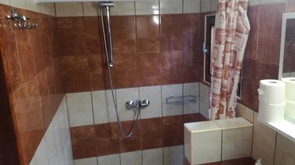 Kéri Apartman Mosonmagyaróvár Extérieur photo