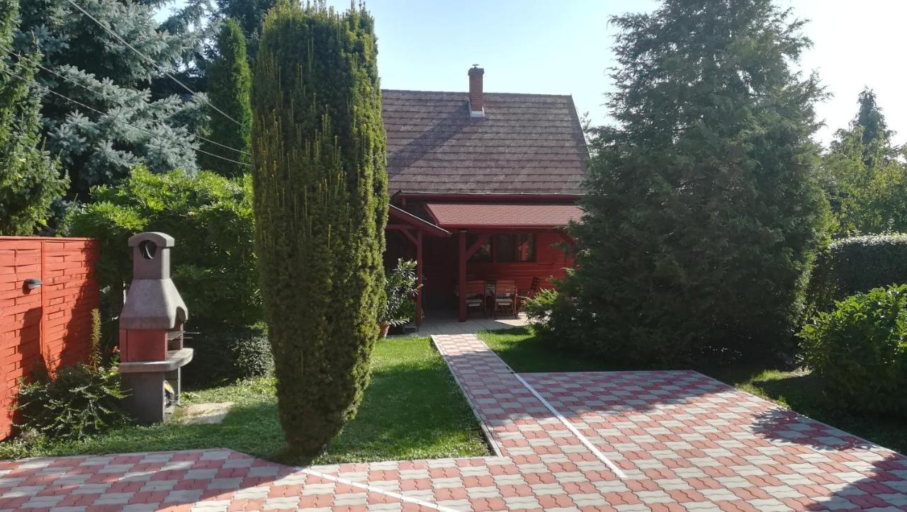 Kéri Apartman Mosonmagyaróvár Extérieur photo